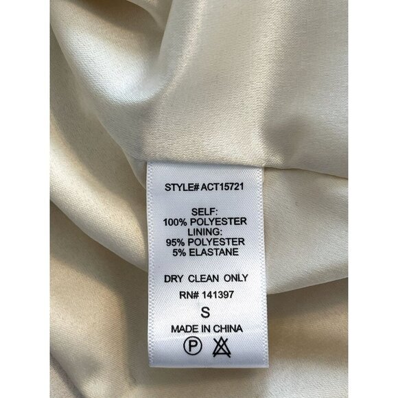 NWOT ASTR the Label Zodiac Cream Oversized Double-Breasted Blazer S Button up - Picture 8 of 8